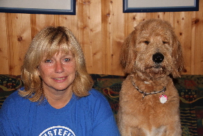 Michaela und Oskar auf der Couch